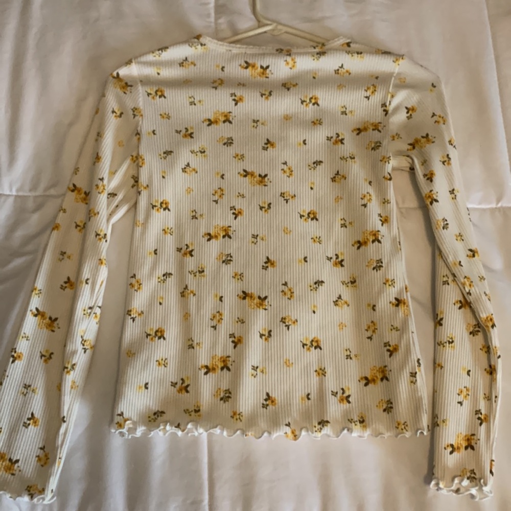 Girl’s Old Navy size L 10/12 thin ribbed fitted shirt - Picture 5 of 5